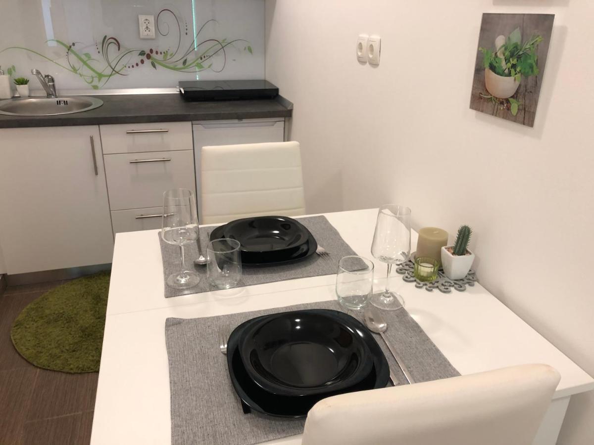 Luxury Central Studio Under The Castle Apartment Ljubljana Luaran gambar